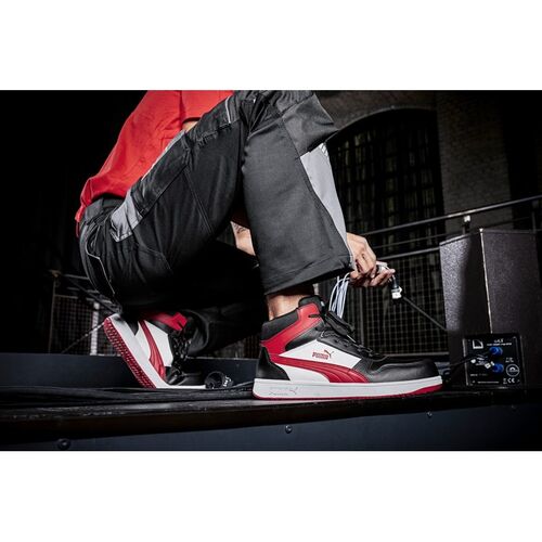 Bota de seguridad PUMA Mod. FRONTCOURT BLK/WHT/RED MID S3L ESD Talla 37